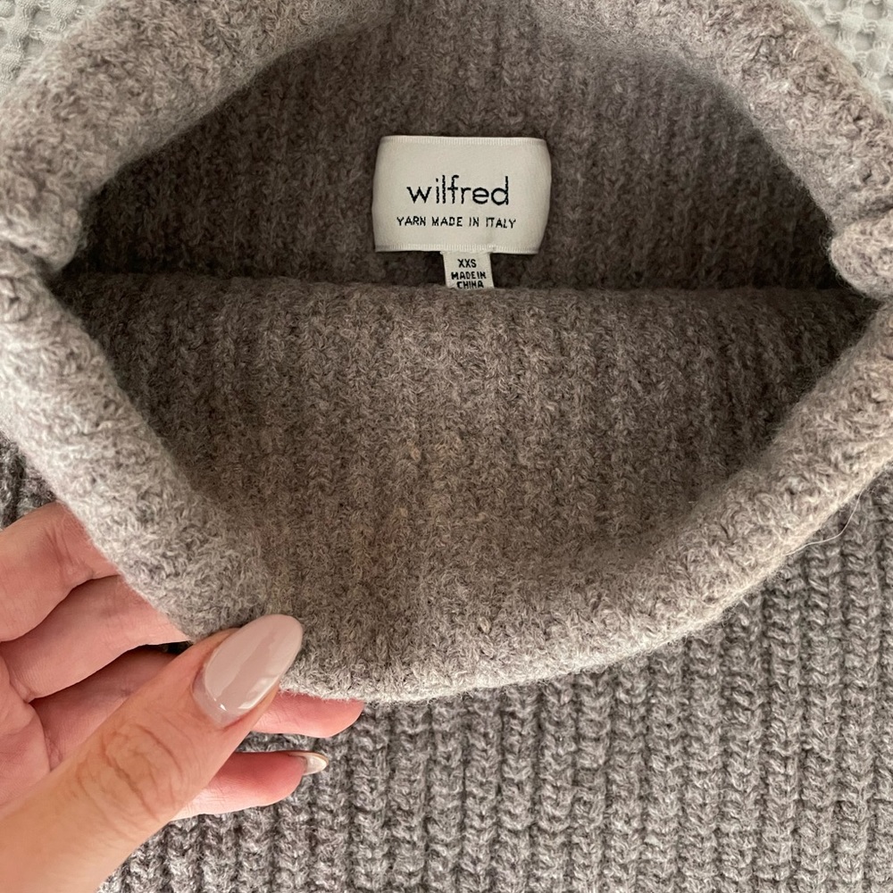 Aritzia Durandal Wool Sweater - Picture 6 of 6